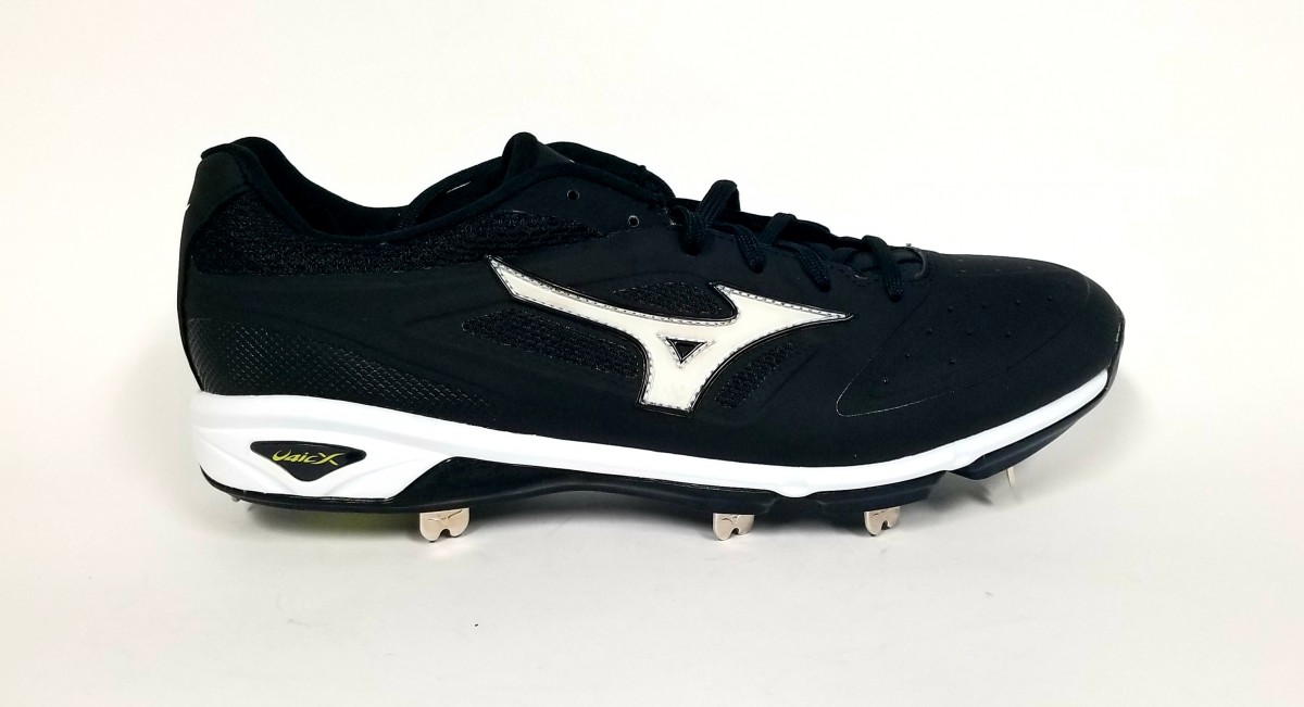 MIZUNO DOMINANT CLEAT
